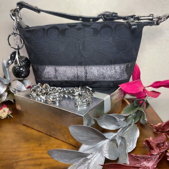 Coach Black Y2K Bucket Shoulder Bag - Picture 8 of 16